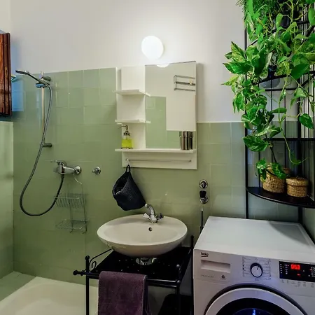 Apartment Central Garden Studio
